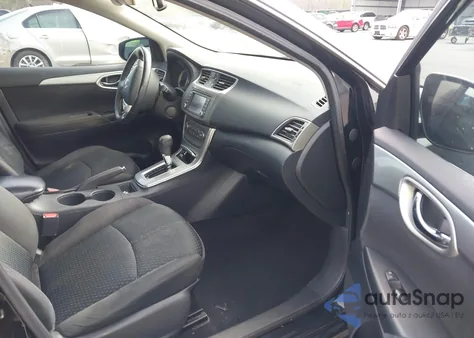 2014 Nissan Sentra Sr z USA, uszkodzony, nr VIN 3N1AB7AP2EY221196